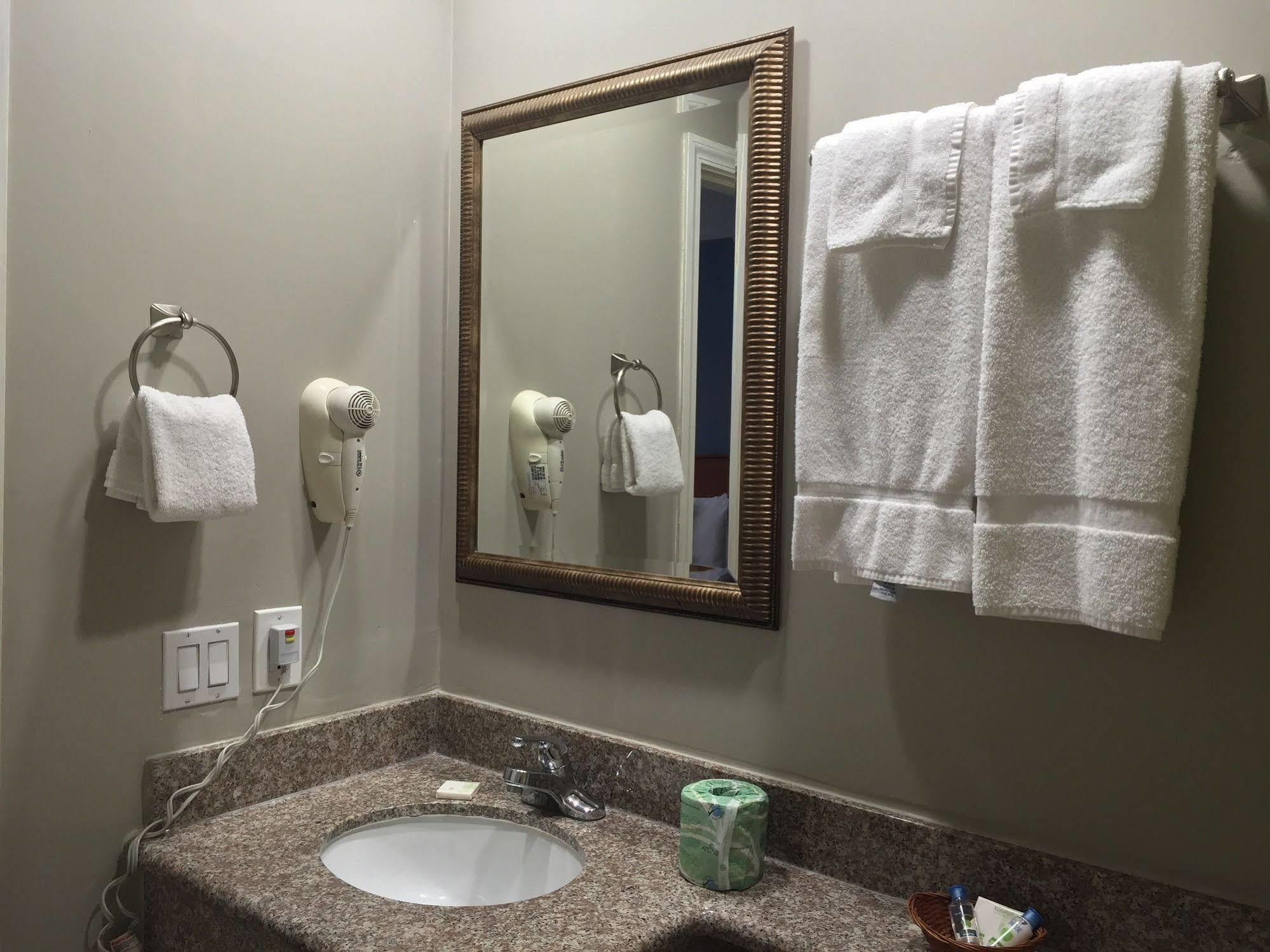 Hyland Inn Brea Zewnętrze zdjęcie